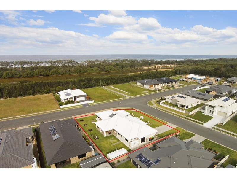 2 Lindwall Avenue, Pottsville NSW 2489