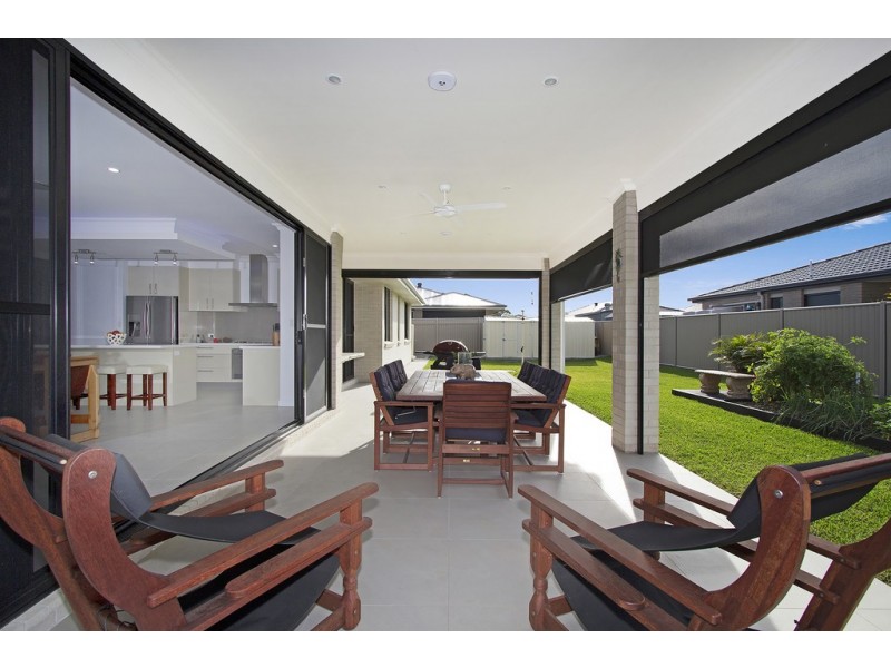 2 Lindwall Avenue, Pottsville NSW 2489