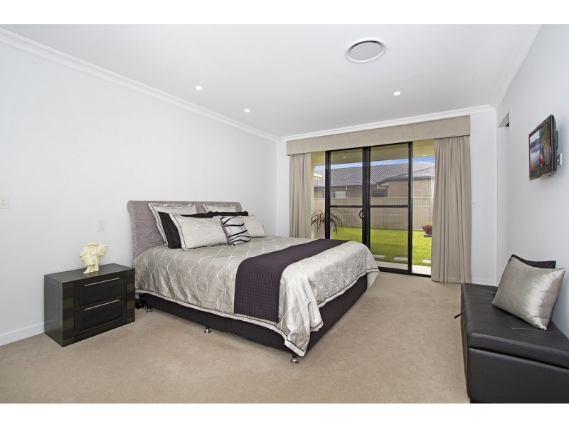 2 Lindwall Avenue, Pottsville NSW 2489