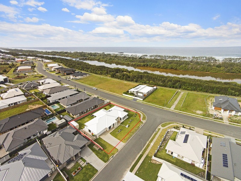 2 Lindwall Avenue, Pottsville NSW 2489