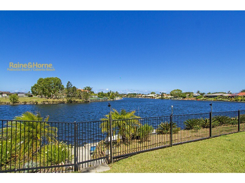 29 Edward Ave, Pottsville NSW 2489