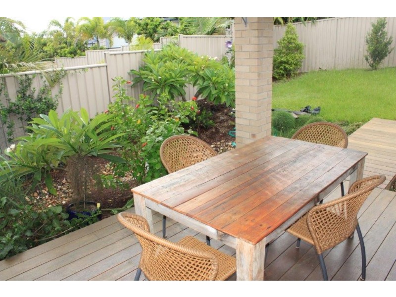 27 Lennox Circuit, Pottsville NSW 2489