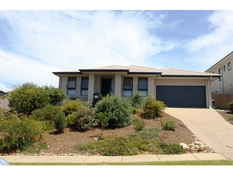 27 Lennox Circuit, Pottsville NSW 2489