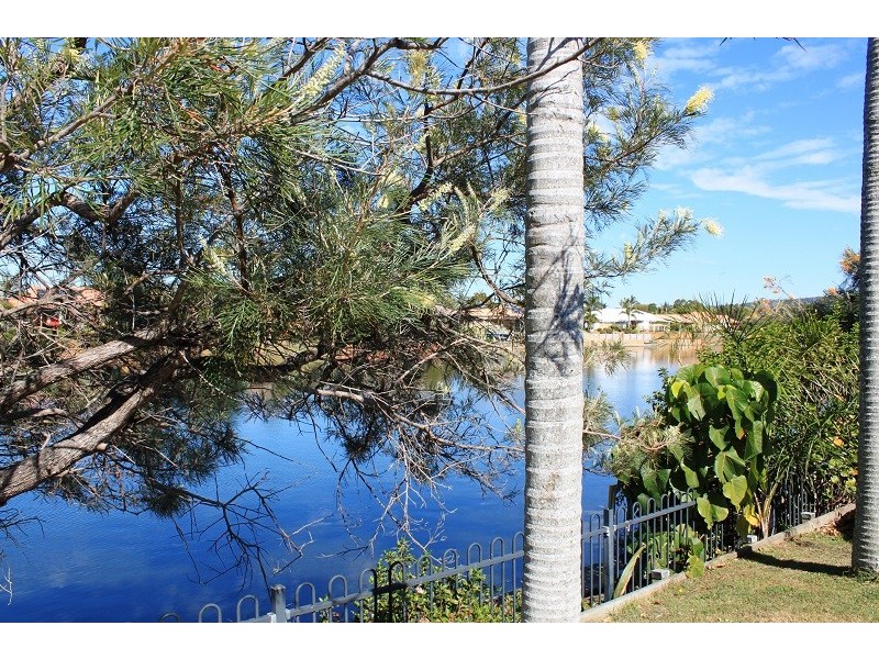 8 Edinburgh Ave, Pottsville NSW 2489