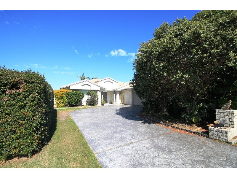 8 Edinburgh Ave, Pottsville NSW 2489