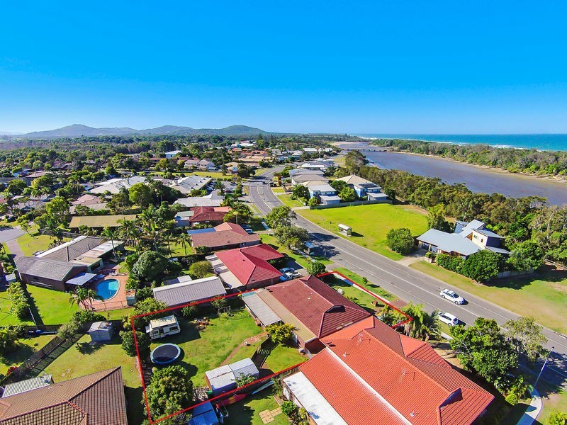 50 Overall Drive, Pottsville NSW 2489