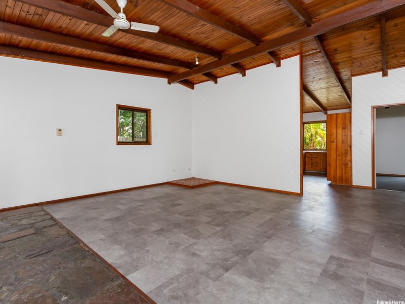 25 Tweed Coast Road, Pottsville NSW 2489