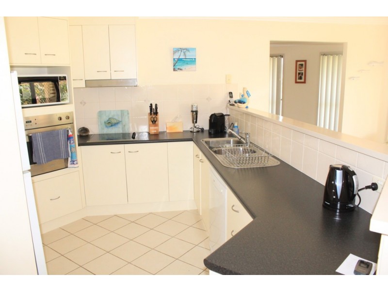 2/39 Border Crescent, Pottsville NSW 2489