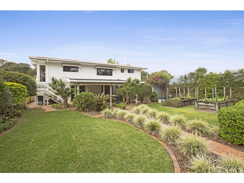 16 Surfside Crescent, Pottsville NSW 2489