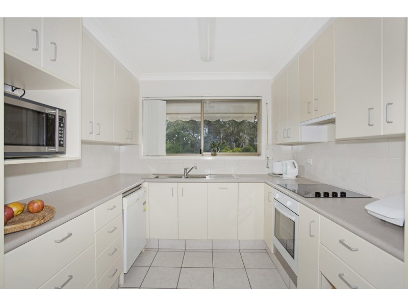 16 Surfside Crescent, Pottsville NSW 2489