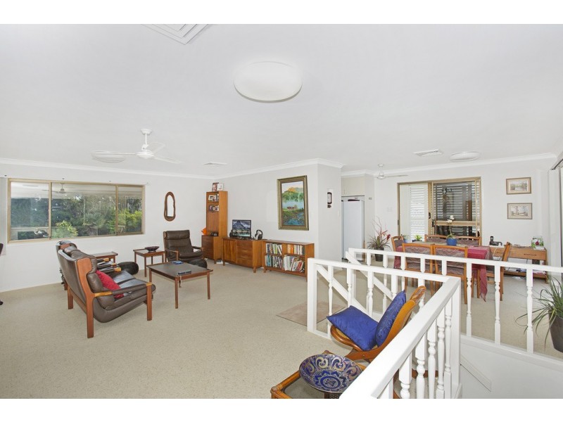 16 Surfside Crescent, Pottsville NSW 2489