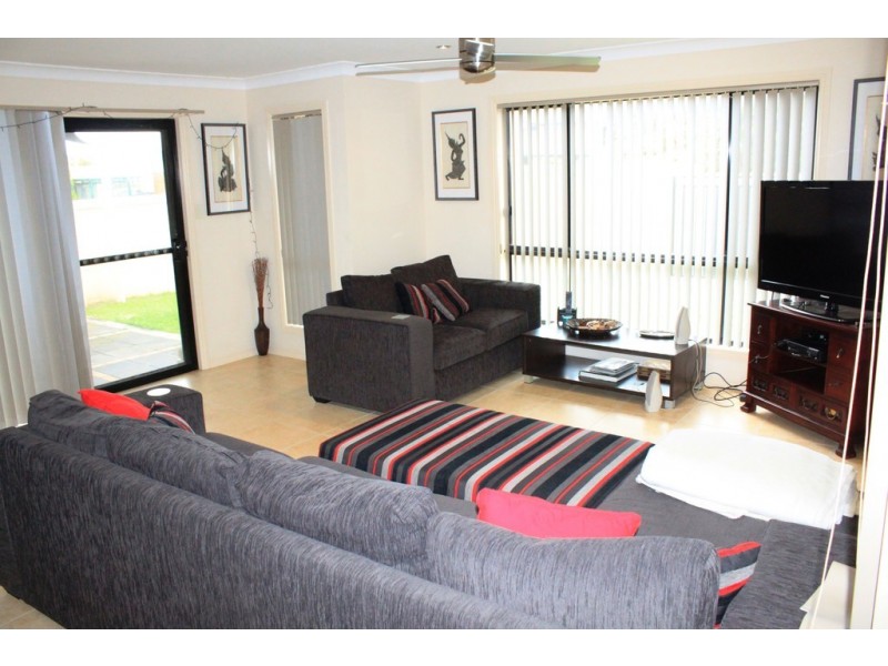 1/49 Border Crescent, Pottsville NSW 2489