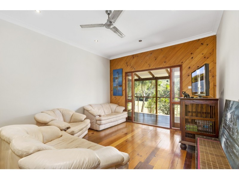 213 Sleepy Hollow Road, Pottsville NSW 2489