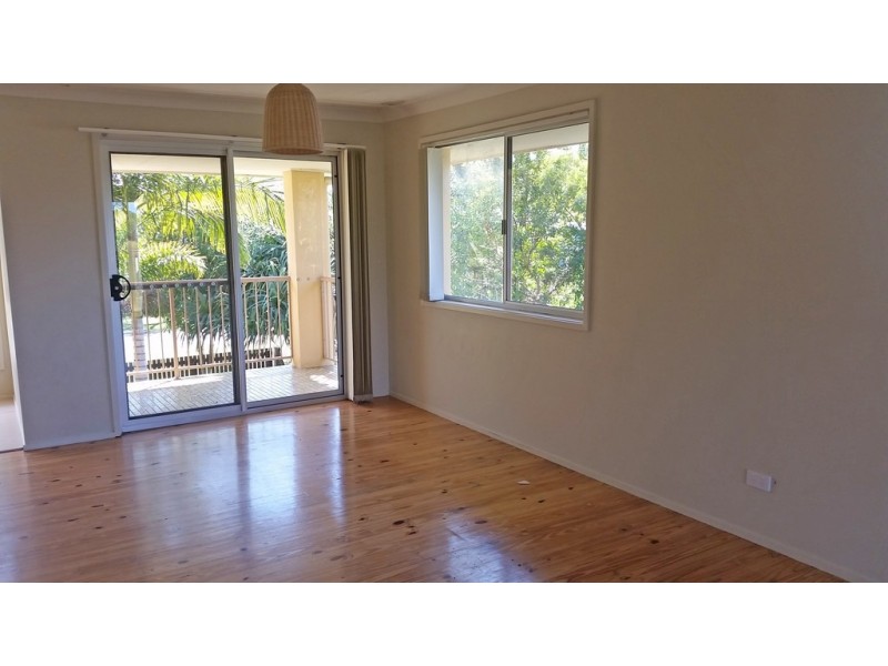 18 Creek Street, Hastings Point NSW 2489