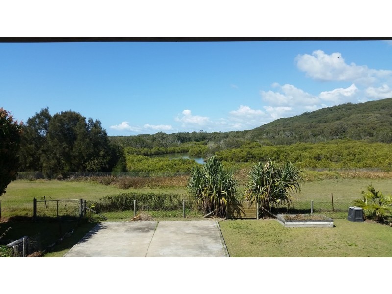 18 Creek Street, Hastings Point NSW 2489