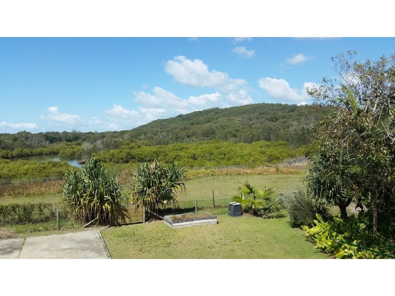 18 Creek Street, Hastings Point NSW 2489