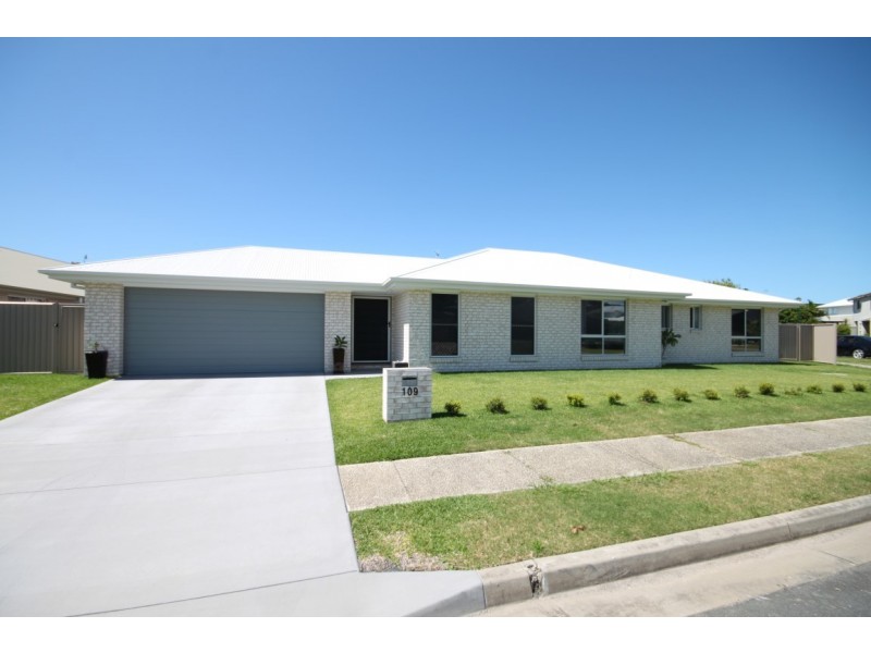 109 Lennox Circuit, Pottsville NSW 2489