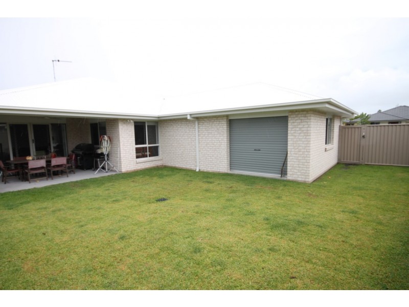 109 Lennox Circuit, Pottsville NSW 2489