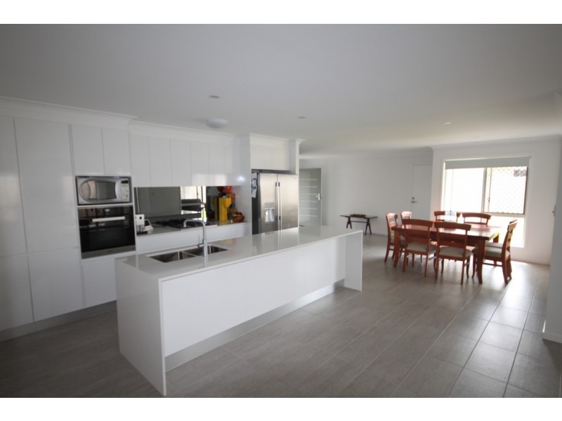 109 Lennox Circuit, Pottsville NSW 2489