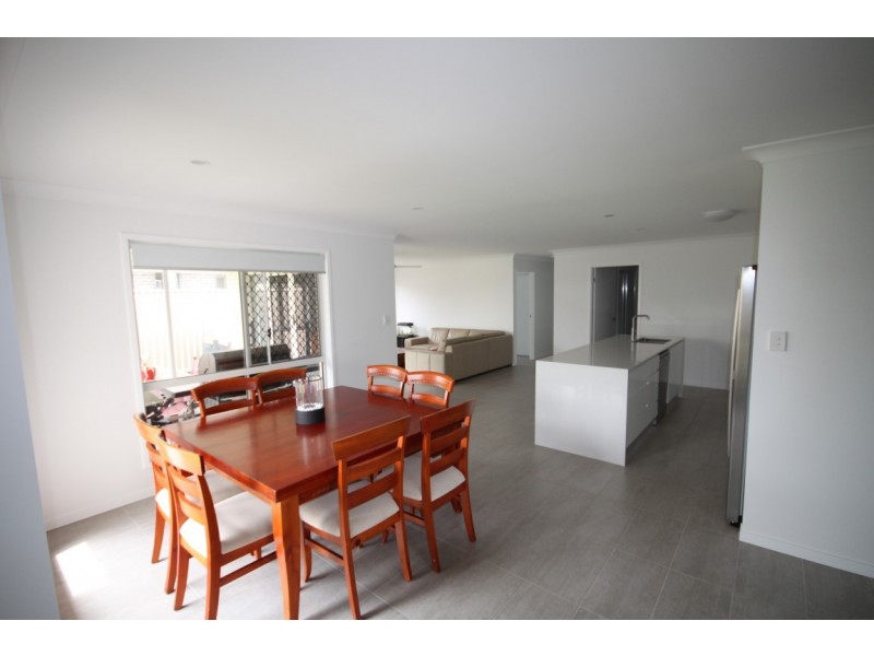 109 Lennox Circuit, Pottsville NSW 2489