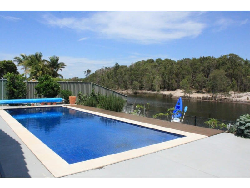 2 Caroline Street, Pottsville NSW 2489