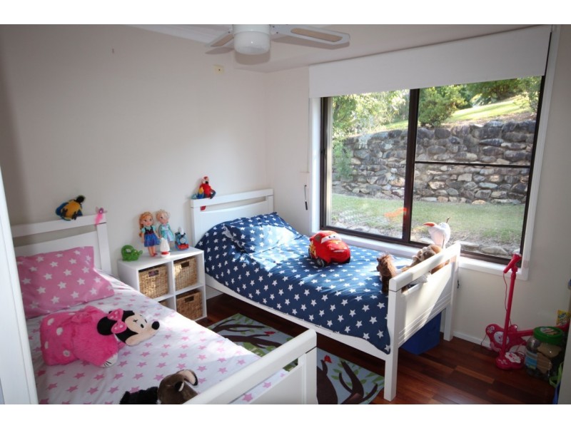 15 Dallis Court, Dunbible NSW 2484