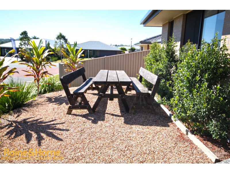 84 Mylestom Circle, Pottsville NSW 2489