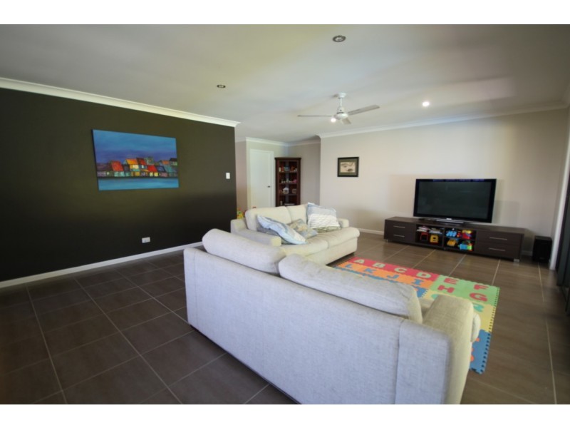 27 Muskheart Circuit, Pottsville NSW 2489