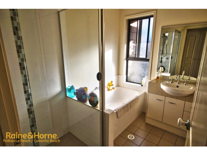 64 Lennox Circuit, Pottsville NSW 2489