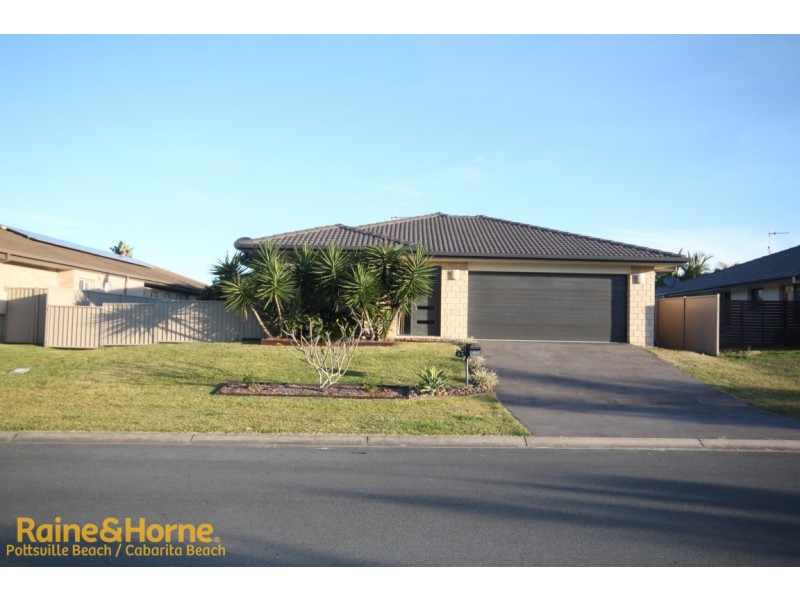 64 Lennox Circuit, Pottsville NSW 2489