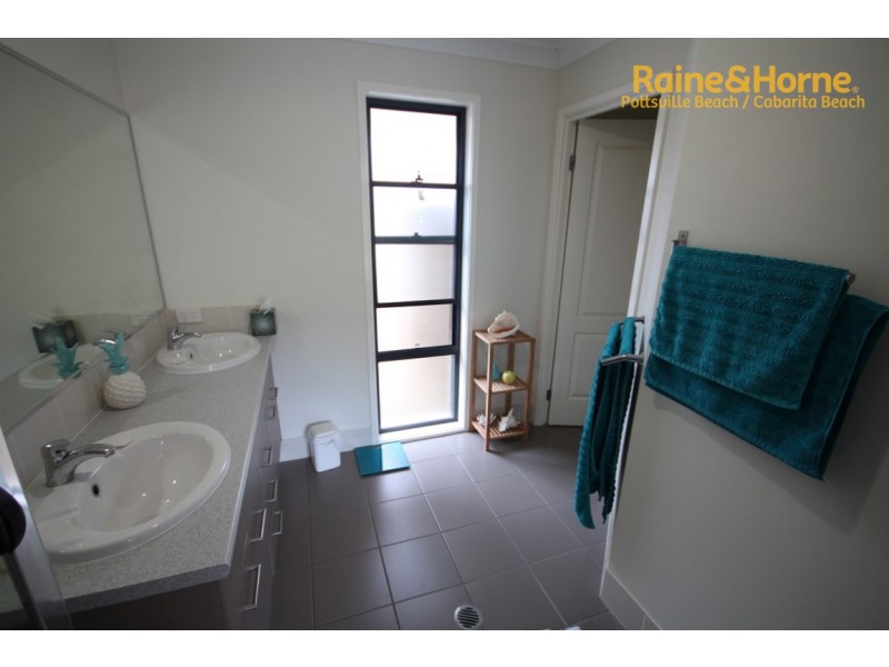 68 Lennox Circuit, Pottsville NSW 2489