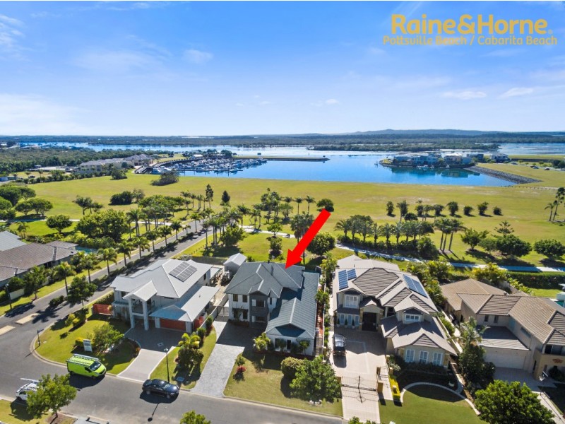 18 Marina Parade, Jacobs Well QLD 4208