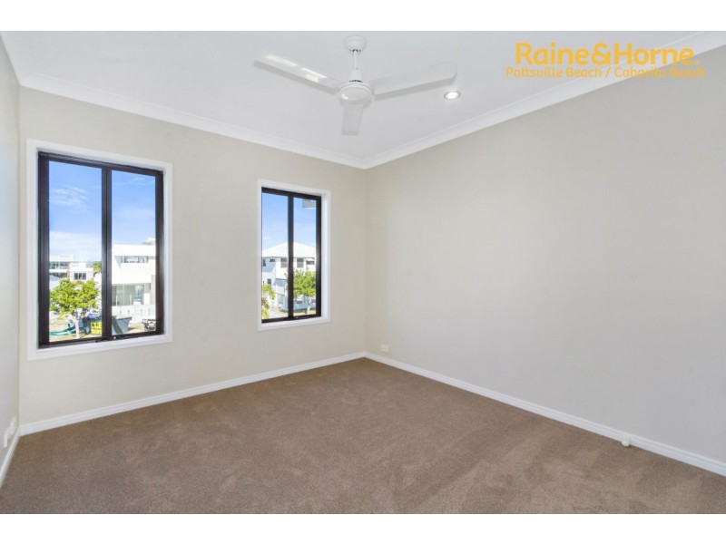 18 Marina Parade, Jacobs Well QLD 4208