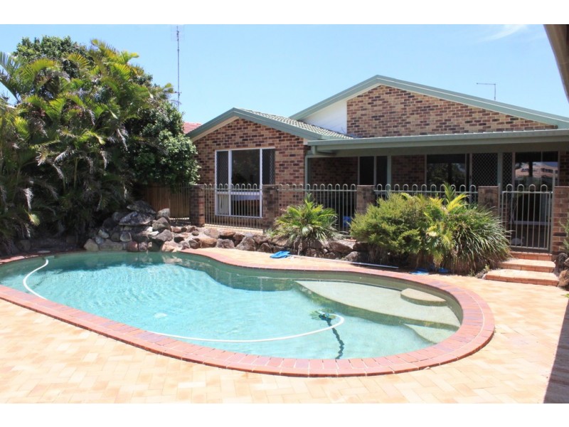 77 Andrew Avenue, Pottsville NSW 2489