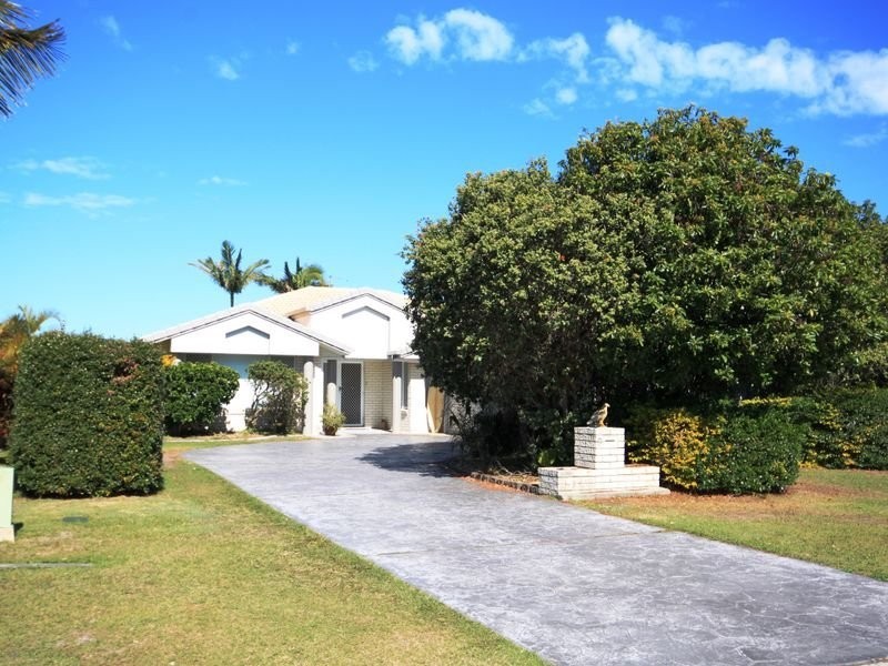 8 Edinburgh Court, Pottsville NSW 2489