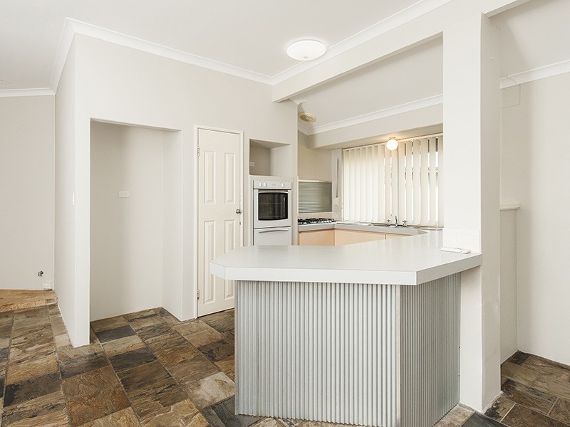 69 Sunningdale Chase, Meadow Springs WA 6210