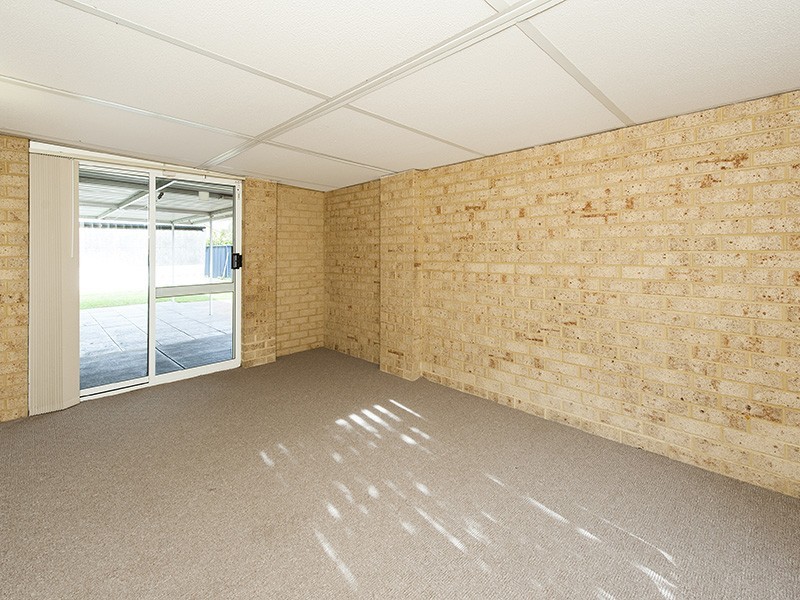 69 Sunningdale Chase, Meadow Springs WA 6210