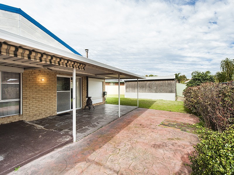 69 Sunningdale Chase, Meadow Springs WA 6210