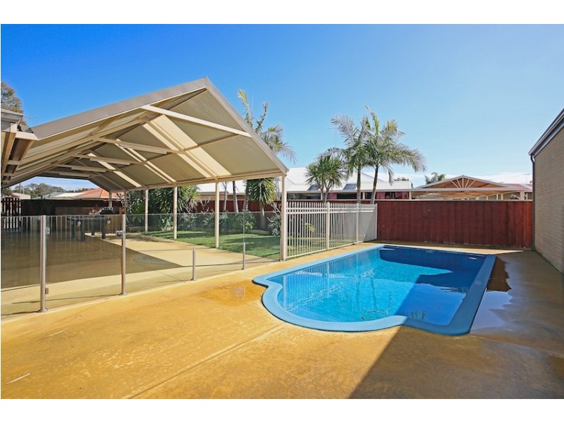 12 Blue Wren Gardens, Coodanup WA 6210