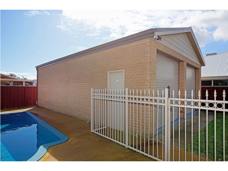 12 Blue Wren Gardens, Coodanup WA 6210