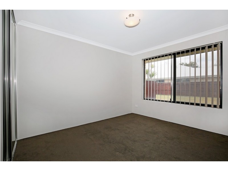 12 Blue Wren Gardens, Coodanup WA 6210