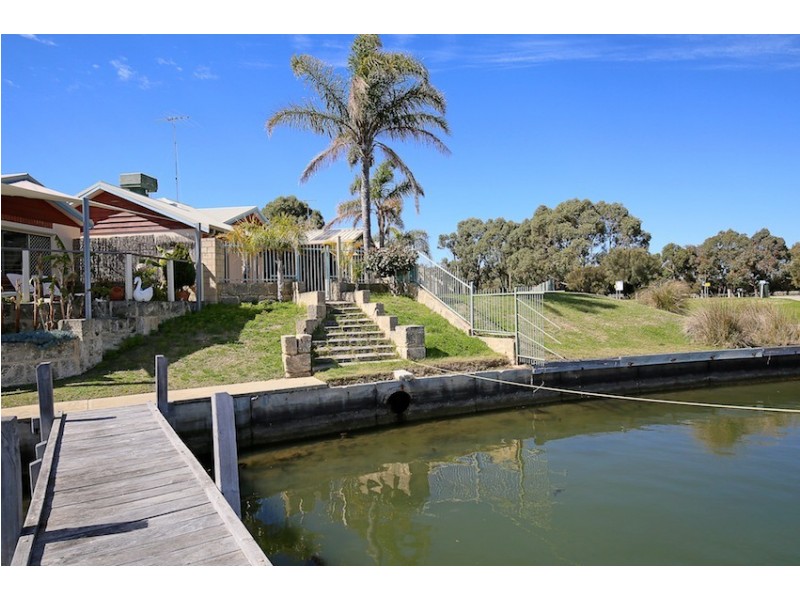 6/1 Waterside Drive, Dudley Park WA 6210