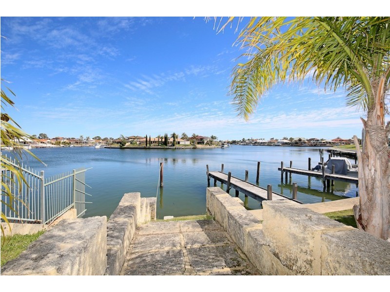 6/1 Waterside Drive, Dudley Park WA 6210