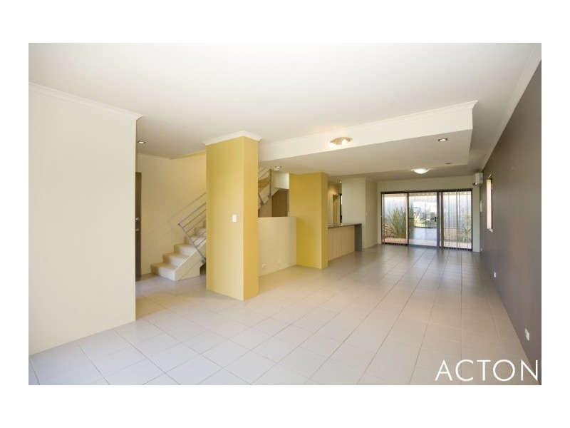 25/1 Mariners Cove, Dudley Park WA 6210