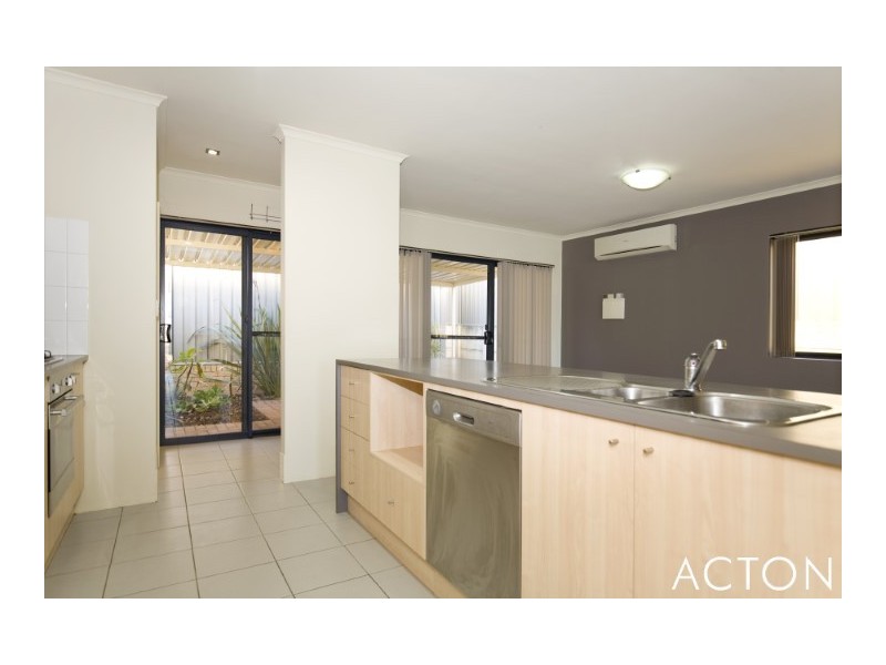 25/1 Mariners Cove, Dudley Park WA 6210