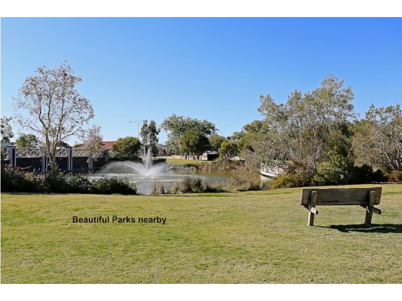 11 Cooeyup Close, Ravenswood WA 6208