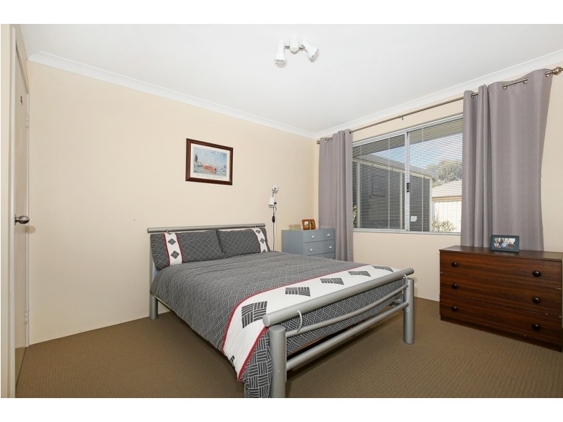 4 Oakwood Gate, Meadow Springs WA 6210