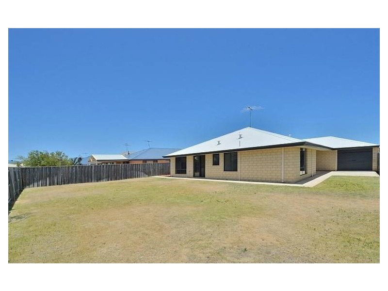 47 Seascapes Boulevard, Halls Head WA 6210