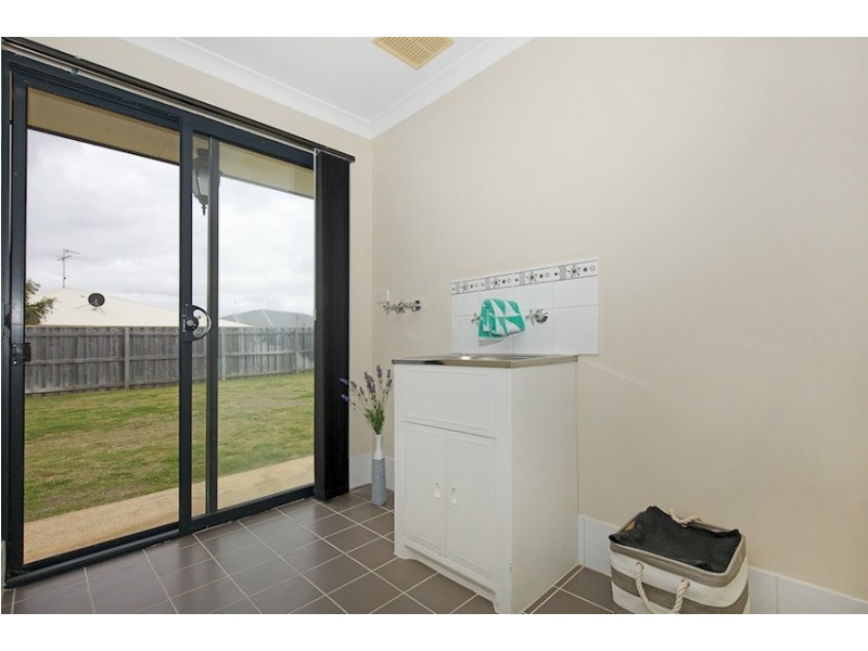 47 Seascapes Boulevard, Halls Head WA 6210