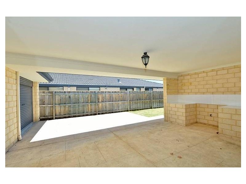 47 Seascapes Boulevard, Halls Head WA 6210